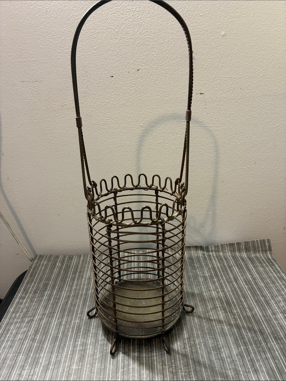 Rustic Metal Wire Basket